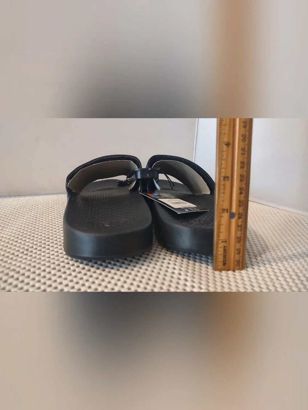 AND1 Men's Size 12 Slippers, Slip Ons, Sandals, Shoes NWT Lenticular Logo